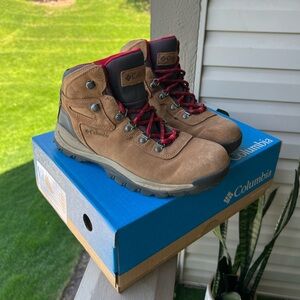 Columbia Newton Ridge Plus Waterproof 9.5 W